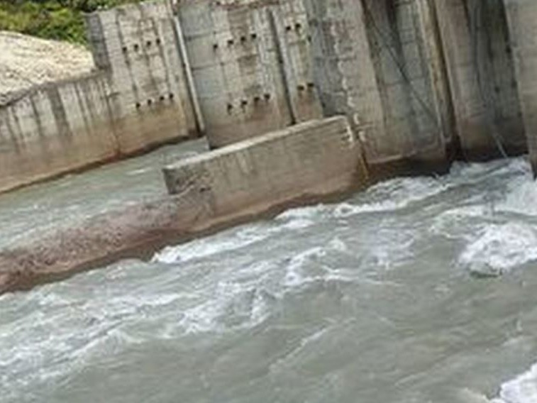 जलविद्युत आयोजनाको काममा तीव्रता
